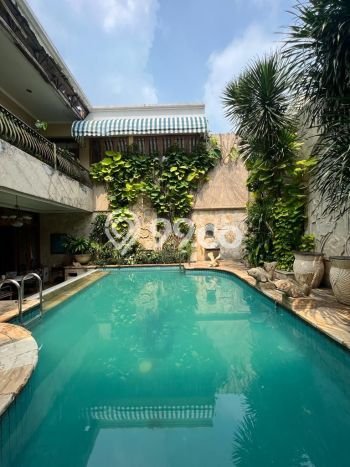 Rumah Mewah LB 1200m2 Siap Pakai Desain Elegan di Simprug, Jakarta Selatan Rumah Mewah LB 1200m2 Siap Pakai Desain Elegan di Simprug, Jakarta Selatan