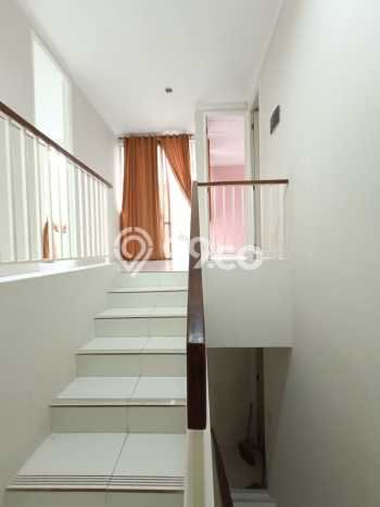Rumah Disewakan Tangerang Selatan LT 135m2 LB 160m2 Area Bintaro Rumah Disewakan Tangerang Selatan LT 135m2 LB 160m2 Area Bintaro