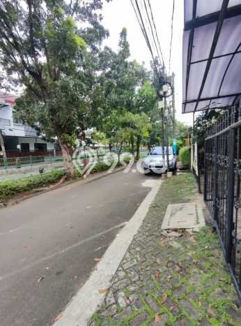 Rumah Luas Asri 3 KT Siap Pakai di Bintaro Tangerang Selatan Rumah Luas Asri 3 KT Siap Pakai di Bintaro Tangerang Selatan