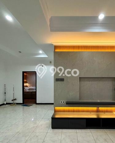 Rumah Elit Modern Tanpa Renovasi di Bintaro Jakarta Selatan Rumah Elit Modern Tanpa Renovasi di Bintaro Jakarta Selatan