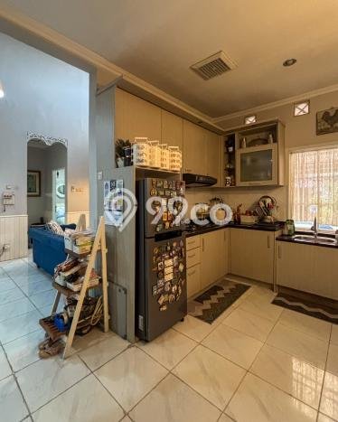 Rumah Modern 2 KT di Sektor 9-Bintaro Tangerang Selatan Semi Furnished Rumah Modern 2 KT di Sektor 9-Bintaro Tangerang Selatan Semi Furnished