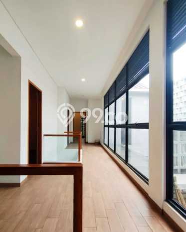 Rumah Luxury Modern Siap Huni di Lebak Bulus Jakarta Selatan Rumah Luxury Modern Siap Huni di Lebak Bulus Jakarta Selatan
