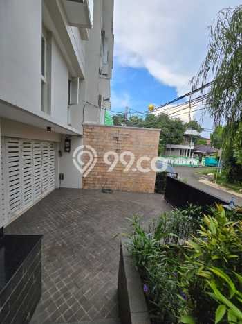 Jual Rumah Luas Elegan Dengan View Cantik di Gandaria, Jakarta Selatan Jual Rumah Luas Elegan Dengan View Cantik di Gandaria, Jakarta Selatan