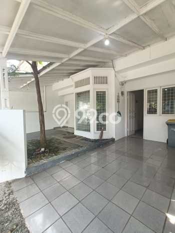 Disewakan! Rumah 4 Kamar Tidur &
4 Kamar Mandi di Sektor 3A - Bintaro, Tangerang Selatan Disewakan! Rumah 4 Kamar Tidur &
4 Kamar Mandi di Sektor 3A - Bintaro, Tangerang Selatan