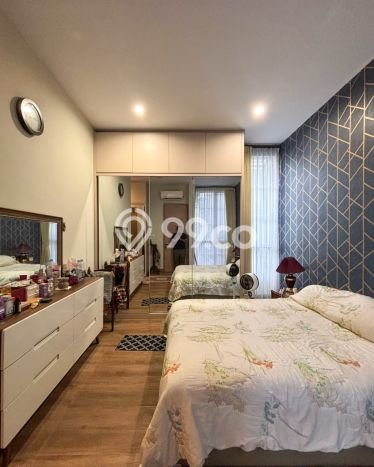 Hunian Mewah LB 324m2 Siap Huni Desain Elegan di Bintaro, Tangerang Selatan Hunian Mewah LB 324m2 Siap Huni Desain Elegan di Bintaro, Tangerang Selatan
