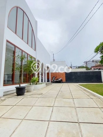 For Sale Rumah Elit Exclusive di Sukasari, Bandung For Sale Rumah Elit Exclusive di Sukasari, Bandung