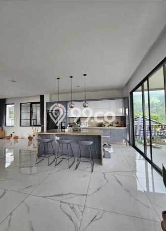 Rumah Elit LB 600m2 Siap Huni Desain Elegan di Dago Pakar, Bandung Rumah Elit LB 600m2 Siap Huni Desain Elegan di Dago Pakar, Bandung