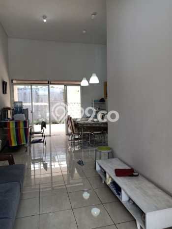 Jarang Ada! Rumah Kontrakan 3 Kamar Nyaman Siap Huni Kota Baru Parahyangan Jarang Ada! Rumah Kontrakan 3 Kamar Nyaman Siap Huni Kota Baru Parahyangan