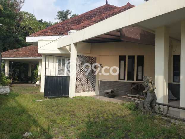 Siap Huni Rumah Mewah 3 Kamar di Menteng Dekat ke Mana Saja Siap Huni Rumah Mewah 3 Kamar di Menteng Dekat ke Mana Saja