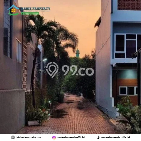 Kantor Bagus LT 91m2 LB 250m2 Dijual di Jagakarsa Jakarta Selatan Kantor Bagus LT 91m2 LB 250m2 Dijual di Jagakarsa Jakarta Selatan