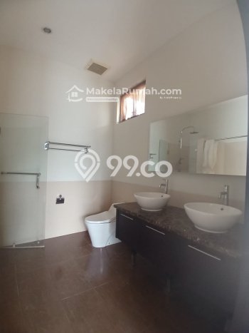 Rumah Elit Modern Tanpa Renovasi di Cipete Jakarta Selatan Rumah Elit Modern Tanpa Renovasi di Cipete Jakarta Selatan