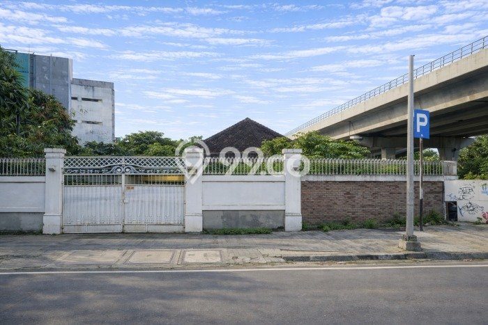 Siap Huni Rumah Mewah 3 Kamar di Menteng Dekat ke Mana Saja Siap Huni Rumah Mewah 3 Kamar di Menteng Dekat ke Mana Saja