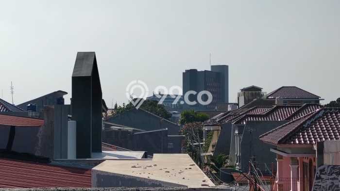Dijual Rumah Kost di Rawamangun, Jakarta Timur, 8 KT, 6 KM, Bangunan 275m2 Dijual Rumah Kost di Rawamangun, Jakarta Timur, 8 KT, 6 KM, Bangunan 275m2