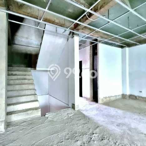 Komersial Dijual di Jakarta Timur LT 220m2 & LB 572m2 Lokasi Terbaik! Komersial Dijual di Jakarta Timur LT 220m2 & LB 572m2 Lokasi Terbaik!