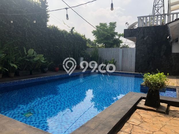 Ready to Use! Luxury House LT 1800m2 Desain Elegan di Lebak Bulus Ready to Use! Luxury House LT 1800m2 Desain Elegan di Lebak Bulus