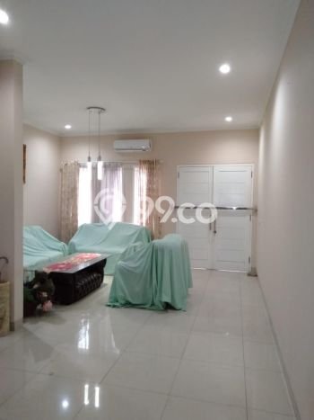 Siap Huni Hunian Elit 5 Kamar di Cilandak Dekat ke Mana Pun Siap Huni Hunian Elit 5 Kamar di Cilandak Dekat ke Mana Pun