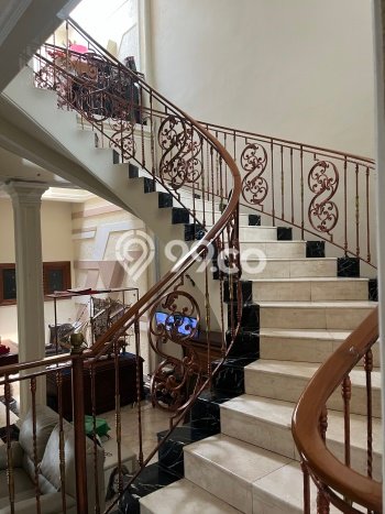 Jual Rumah Mewah Megah Dengan View Eksklusif di Cipete, Jakarta Selatan Jual Rumah Mewah Megah Dengan View Eksklusif di Cipete, Jakarta Selatan