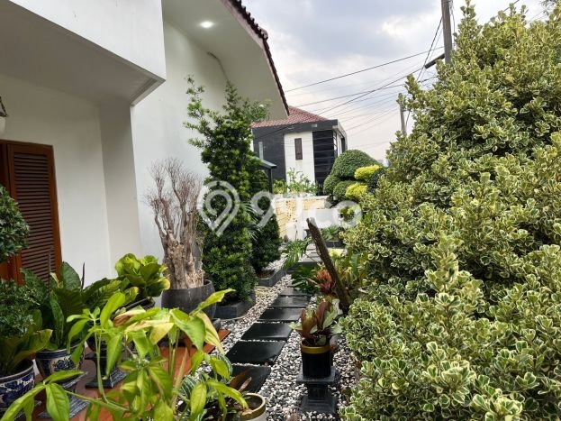 Rumah Elit LB 250m2 Siap Pakai Desain Elegan di Lebak Bulus, Jakarta Selatan Rumah Elit LB 250m2 Siap Pakai Desain Elegan di Lebak Bulus, Jakarta Selatan