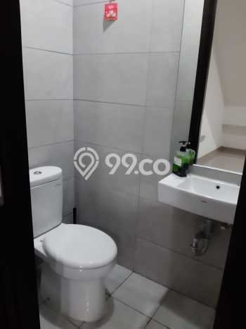 Disewakan! Rumah 2 Kamar Tidur &
2 Kamar Mandi di Teluk Naga, Tangerang Disewakan! Rumah 2 Kamar Tidur &
2 Kamar Mandi di Teluk Naga, Tangerang