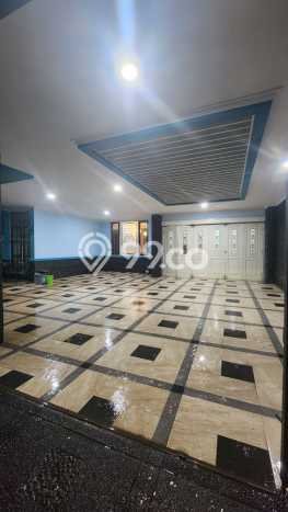 Jual Rumah Luas Elegan Dengan View Eksklusif di Pondok Kelapa, Jakarta Timur Jual Rumah Luas Elegan Dengan View Eksklusif di Pondok Kelapa, Jakarta Timur