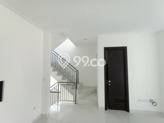 Disewakan! Rumah 3 Kamar Tidur &
3 Kamar Mandi di Pantai Indah Kapuk, Jakarta Utara Disewakan! Rumah 3 Kamar Tidur &
3 Kamar Mandi di Pantai Indah Kapuk, Jakarta Utara