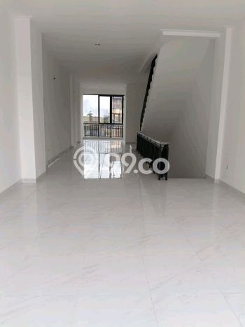 For Rent Ruko Strategis di , Luas 230m2m², Area Berkembang For Rent Ruko Strategis di , Luas 230m2m², Area Berkembang
