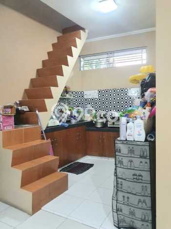 Rumah Modern Minimalis 3 Kamar Siap Huni di Ciputat Rumah Modern Minimalis 3 Kamar Siap Huni di Ciputat