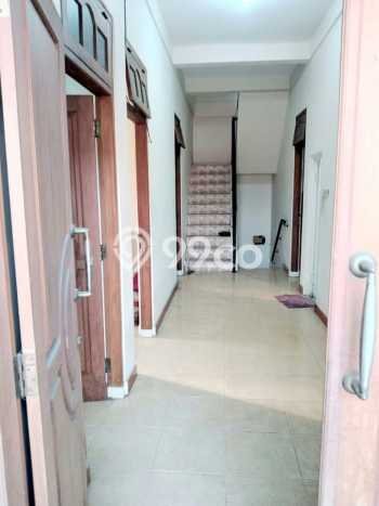 Unit Kost Dijual di Bintaro dengan 8 Kamar Kawasan Strategis Unit Kost Dijual di Bintaro dengan 8 Kamar Kawasan Strategis