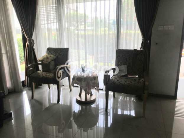 Ready to Use! Luxury House LT 201m2 Desain Modern di Veteran Ready to Use! Luxury House LT 201m2 Desain Modern di Veteran
