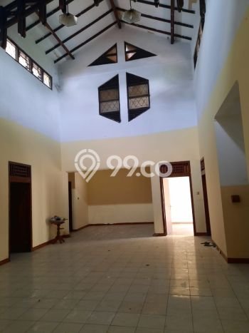 Rumah Elit LB 250m2 Siap Pakai Desain Elegan di Tanjung Duren, Jakarta Barat Rumah Elit LB 250m2 Siap Pakai Desain Elegan di Tanjung Duren, Jakarta Barat