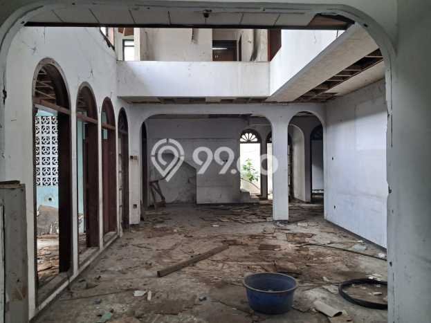 Jual Rumah Luas Elegan Dengan View Eksklusif di Tanjung Duren, Jakarta Barat Jual Rumah Luas Elegan Dengan View Eksklusif di Tanjung Duren, Jakarta Barat