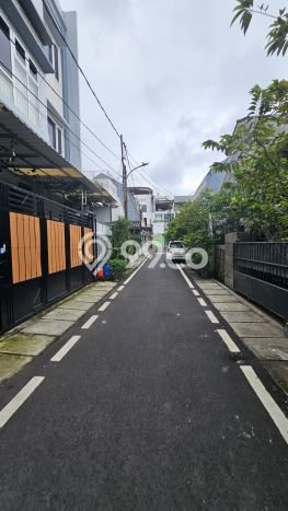 Hunian Mewah LB 150m2 Siap Huni Desain Elegan di Cideng, Jakarta Pusat Hunian Mewah LB 150m2 Siap Huni Desain Elegan di Cideng, Jakarta Pusat