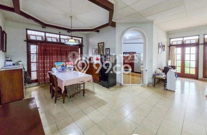 For Sale! Luxury House LT 420m2 Desain Elegan di Kemanggisan For Sale! Luxury House LT 420m2 Desain Elegan di Kemanggisan