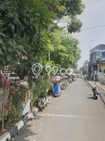 Rumah Mewah LB 185m2 Siap Huni Desain Elegan di Tanjung Duren, Jakarta Barat Rumah Mewah LB 185m2 Siap Huni Desain Elegan di Tanjung Duren, Jakarta Barat