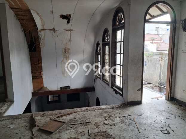 Jual Rumah Luas Elegan Dengan View Eksklusif di Tanjung Duren, Jakarta Barat Jual Rumah Luas Elegan Dengan View Eksklusif di Tanjung Duren, Jakarta Barat
