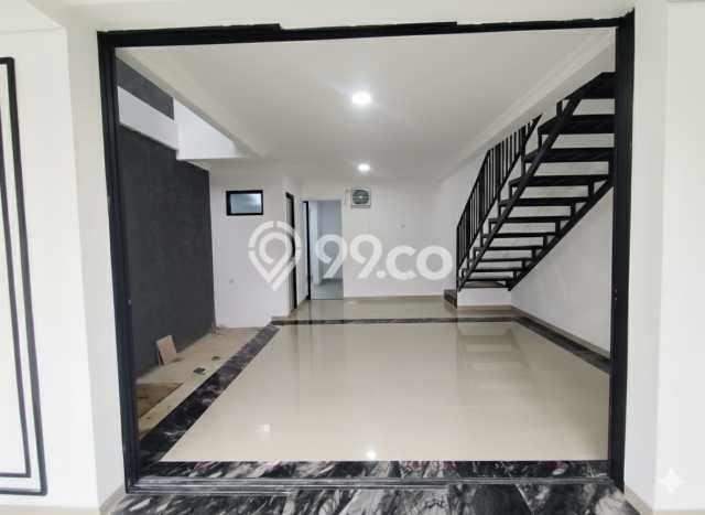For Sale Rumah Mewah Exclusive di Palmerah, Jakarta Barat For Sale Rumah Mewah Exclusive di Palmerah, Jakarta Barat