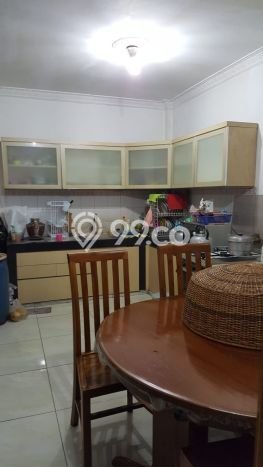 Jual Rumah Luas Elegan Dengan View Cantik di Tomang, Jakarta Barat Jual Rumah Luas Elegan Dengan View Cantik di Tomang, Jakarta Barat