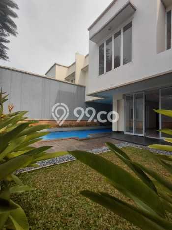 Jual Rumah Luas Elegan Dengan View Eksklusif di Pejaten, Jakarta Selatan Jual Rumah Luas Elegan Dengan View Eksklusif di Pejaten, Jakarta Selatan