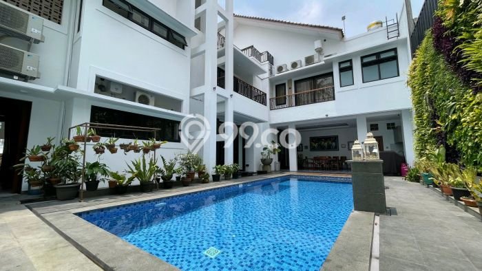 Disewakan segera hunian minimalis strategis 4 Kamar di Kemang, Jakarta Selatan Disewakan segera hunian minimalis strategis 4 Kamar di Kemang, Jakarta Selatan