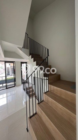Ready to Use! Premium House LT 99m2 Desain Modern di Kemang Ready to Use! Premium House LT 99m2 Desain Modern di Kemang