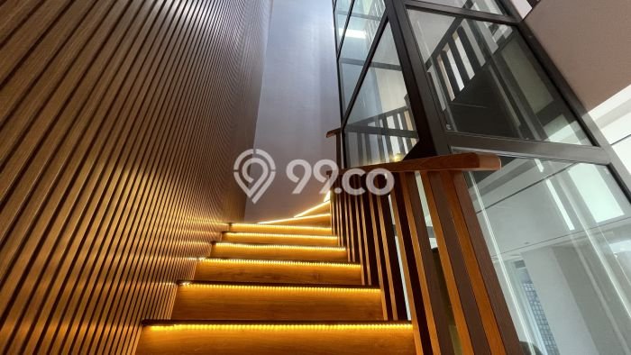 Rumah Elit Modern Tanpa Renovasi di Pondok Indah Jakarta Selatan Rumah Elit Modern Tanpa Renovasi di Pondok Indah Jakarta Selatan