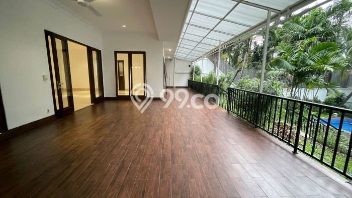 Dijual Rumah Luas Elegan Dengan View Eksklusif di Kemang, Jakarta Selatan Dijual Rumah Luas Elegan Dengan View Eksklusif di Kemang, Jakarta Selatan
