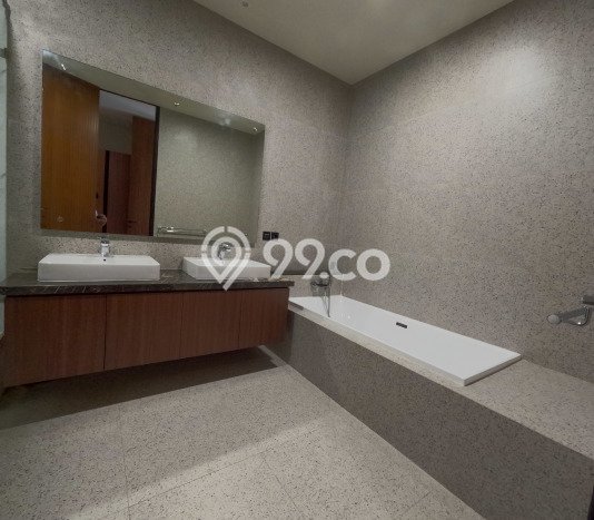 Rumah Mewah LB 500m2 Siap Huni Desain Elegan di Kemang, Jakarta Selatan Rumah Mewah LB 500m2 Siap Huni Desain Elegan di Kemang, Jakarta Selatan