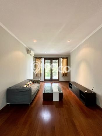 Rumah sewa siap huni 4 Kamar Tidur di Kemang, Jakarta Selatan Rumah sewa siap huni 4 Kamar Tidur di Kemang, Jakarta Selatan