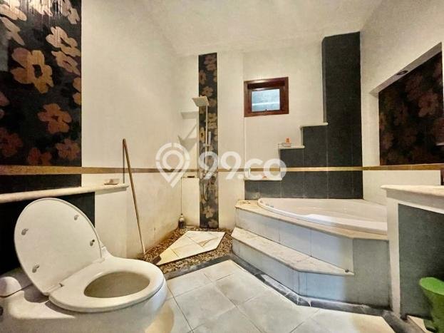Rumah Eksklusif Siap Huni LT 733m2 di Menteng, Jakarta Pusat Rumah Eksklusif Siap Huni LT 733m2 di Menteng, Jakarta Pusat