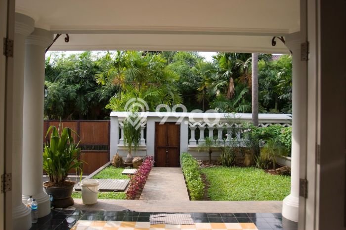 Sewa Rumah Strategis LT 630m2 / LB 800m2 di Permata Hijau, Jakarta Selatan Sewa Rumah Strategis LT 630m2 / LB 800m2 di Permata Hijau, Jakarta Selatan