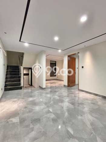 Rumah Mewah LB 310m2 Siap Pakai Desain Elegan di Kemang, Jakarta Selatan Rumah Mewah LB 310m2 Siap Pakai Desain Elegan di Kemang, Jakarta Selatan