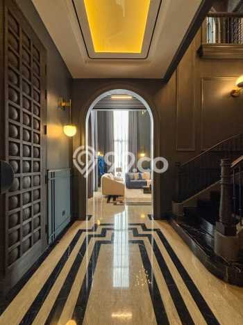 Ready to Use! Luxury House LT 320m2 Desain Elegan di Pondok Indah Ready to Use! Luxury House LT 320m2 Desain Elegan di Pondok Indah