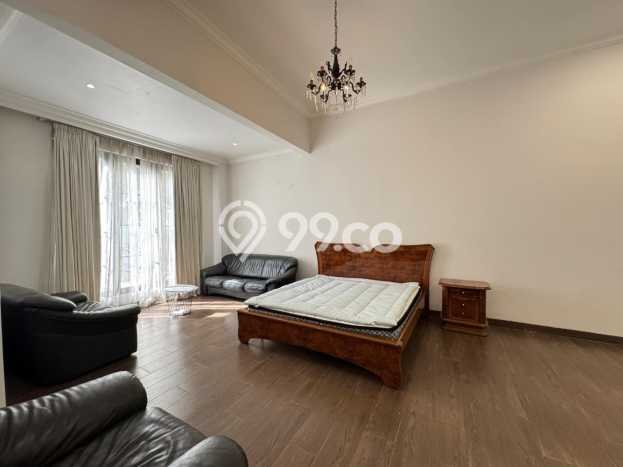 Rumah sewa siap huni 5 Kamar Tidur di Kemang, Jakarta Selatan Rumah sewa siap huni 5 Kamar Tidur di Kemang, Jakarta Selatan