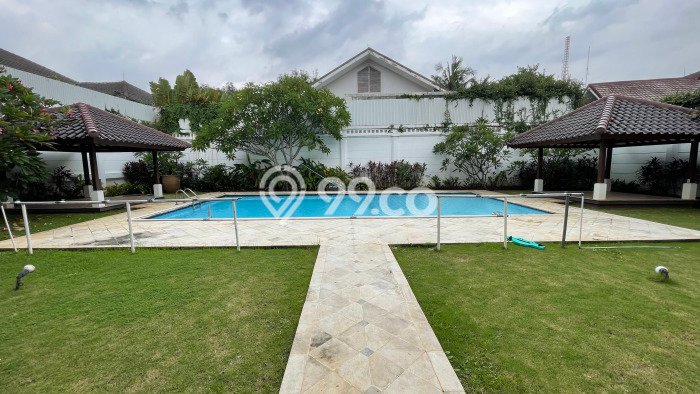 Jual Rumah Mewah Elegan Dengan View Eksklusif di Pejaten, Jakarta Selatan Jual Rumah Mewah Elegan Dengan View Eksklusif di Pejaten, Jakarta Selatan